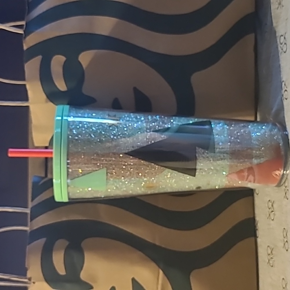 Starbucks Venti Sparkly Christmas 2020 cold cup. NWT - Picture 5 of 7